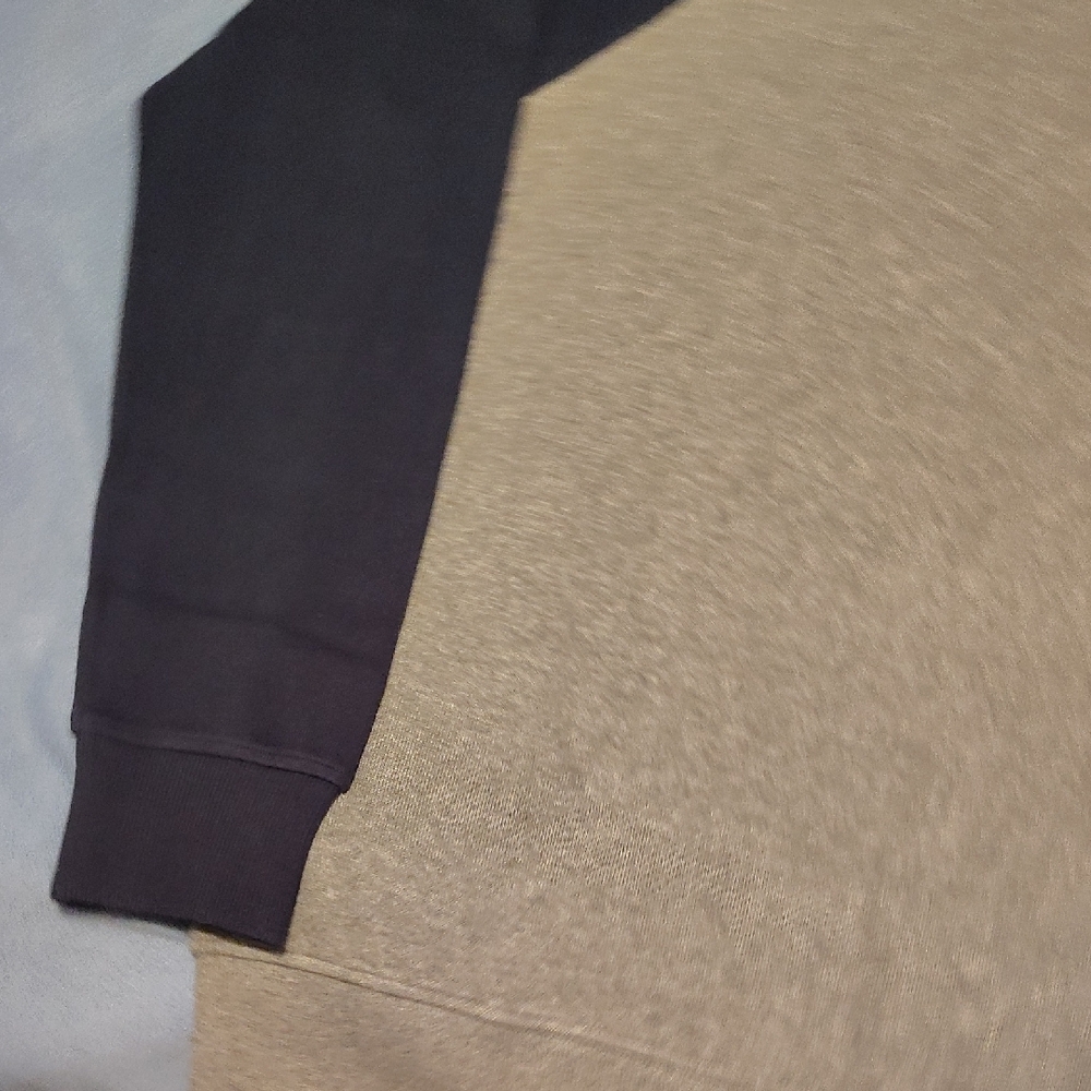 Men's Navy Blueand Gray Sweater Brooks Brothers New With Tag XL. - Picture 6 of 6